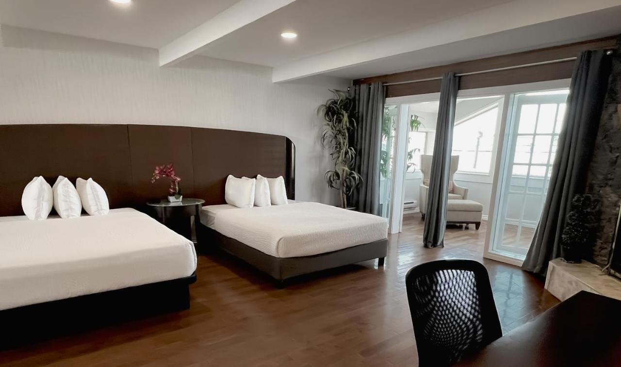 The Oceanside, A Coast Hotel Sechelt Bagian luar foto